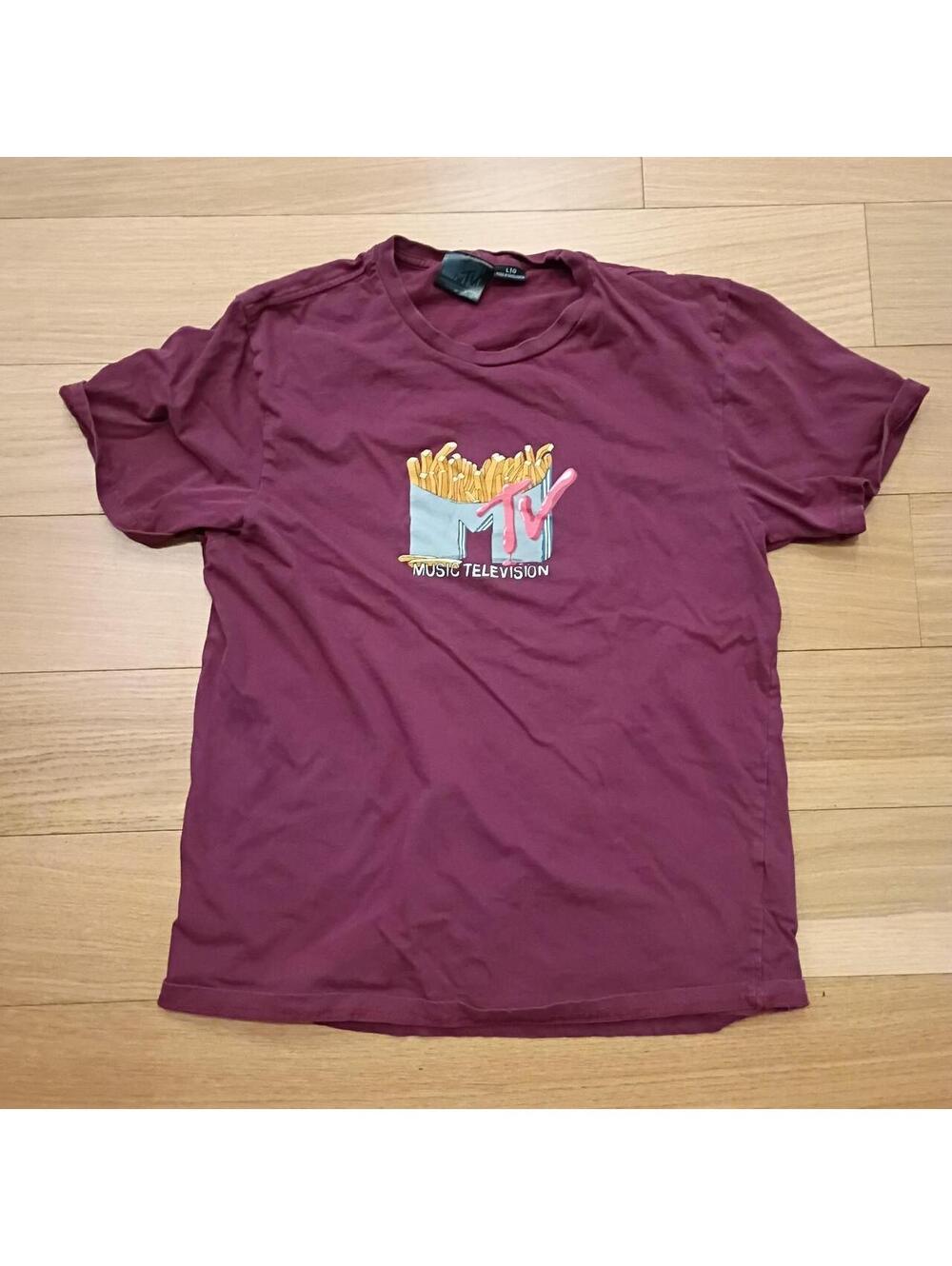Women's Burgundy Tshirt